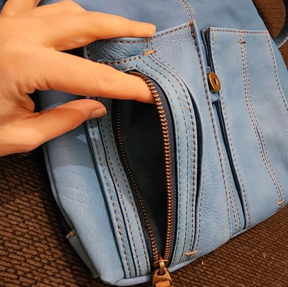 Fossil Crossbody - Picture 4 of 16